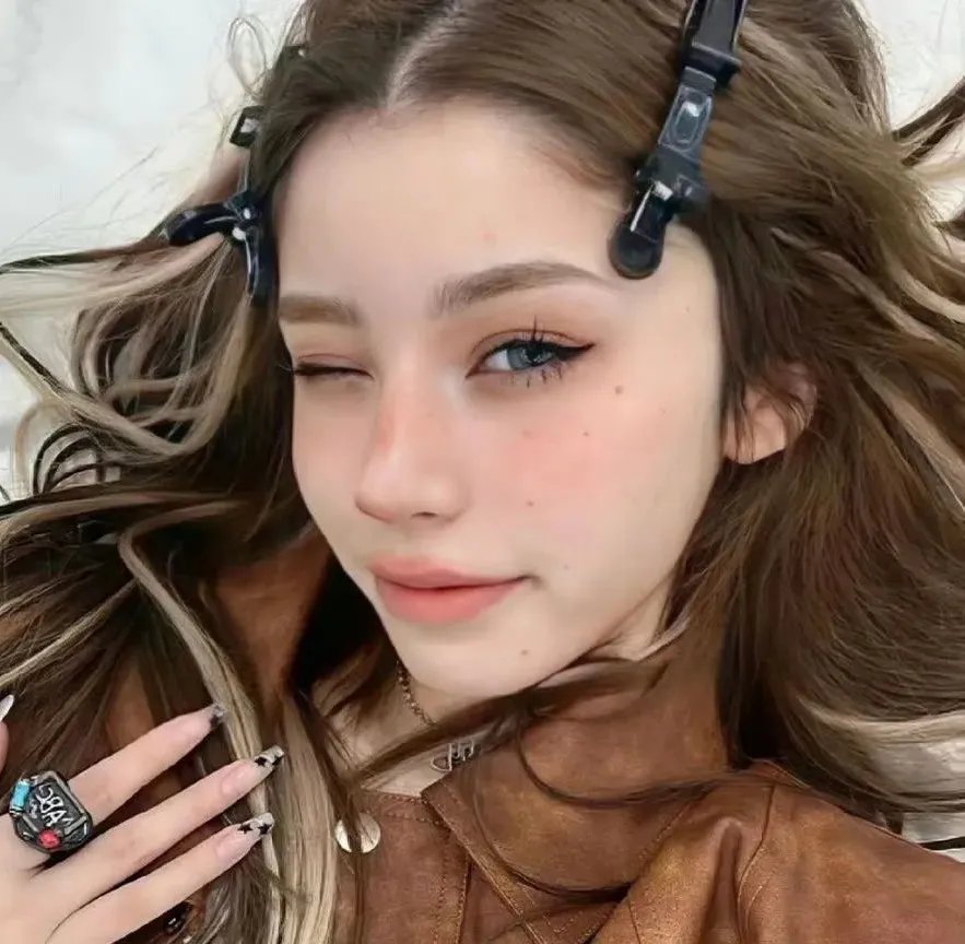 珠玉在侧